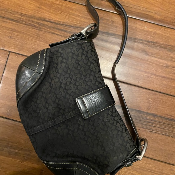 Coach purse - Picture 2 of 4